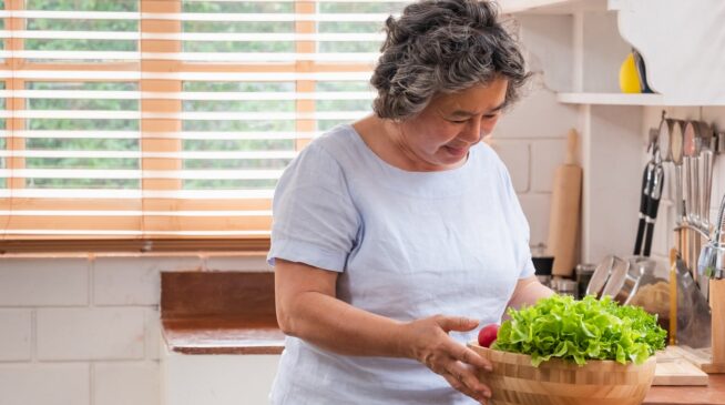 Exercise_and_diet_tips_for_adapting_to_hormonal_changes